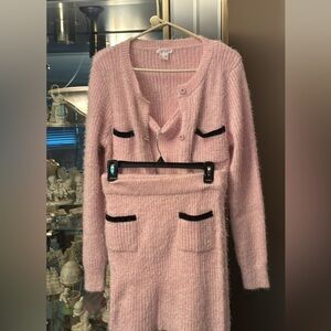 VENUS Pink Knit Dress with Black Accents